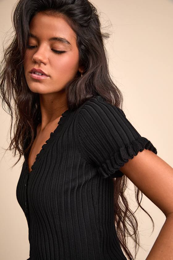 Ruffle Trim Sweater Short Sleeve main image 1