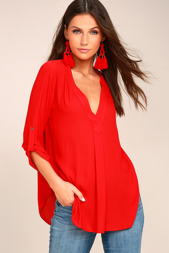 red three quarter sleeve top