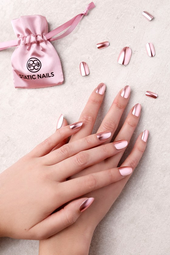 Static Nails Rose Gold Edit All In One Pop On Manicure Kit Static Nails Rose Gold Edit All In One Pop On Manicure Kit