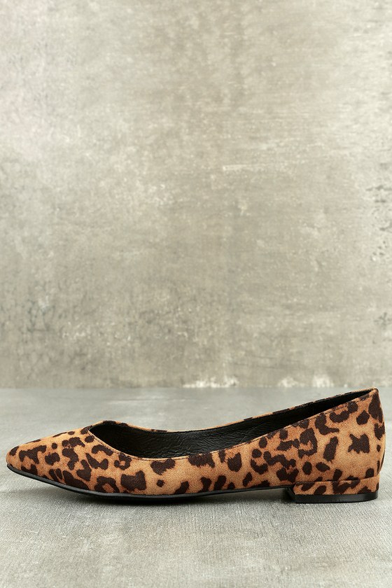 leopard print pointed flat shoes