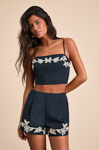 JP10490: NAVY/IVORY 1