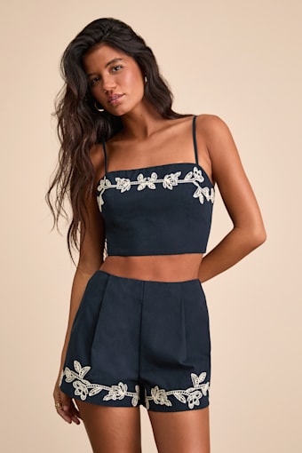 JP10490: NAVY/IVORY 1