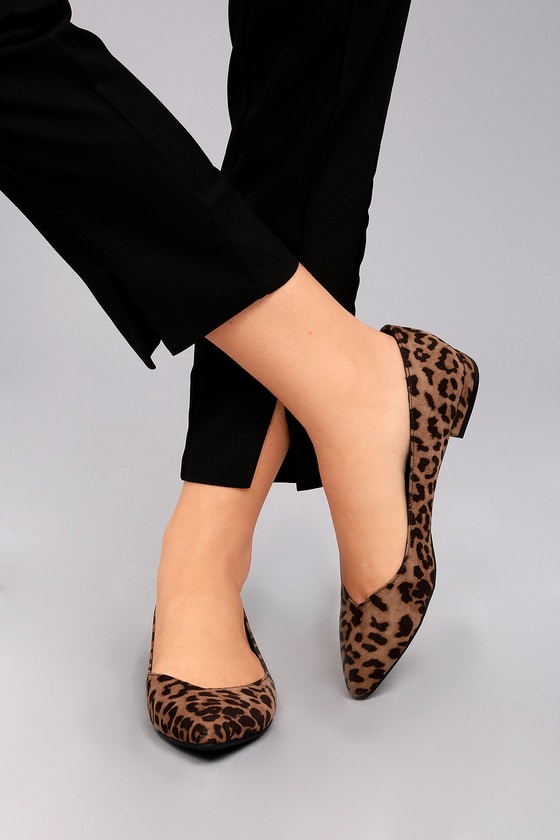 pointed leopard flats