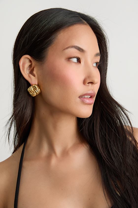 Velena 14KT Gold Knotted Earrings 1