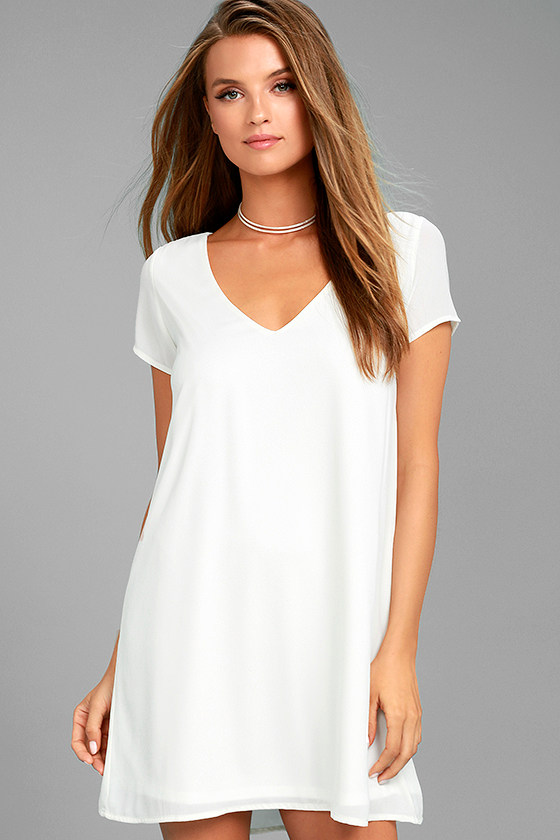 Chic Short Sleeve White  Dress  V Neck Dress  T Shirt  Dress 