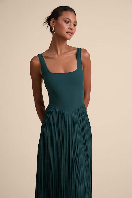 Naroah Emerald Green Scoop Neck Pleated Maxi Dress 1