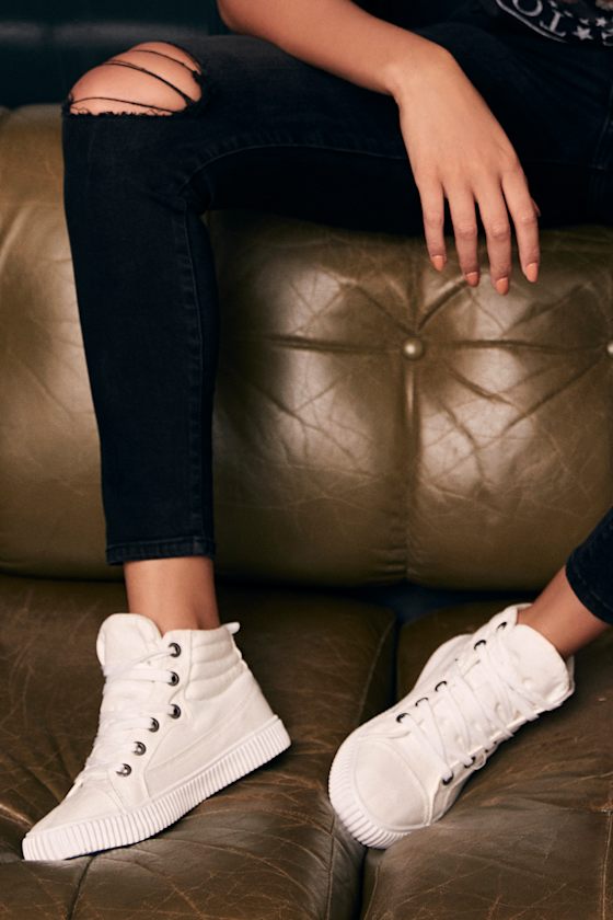 Blowfish Crawler White Canvas High Top Sneakers 8