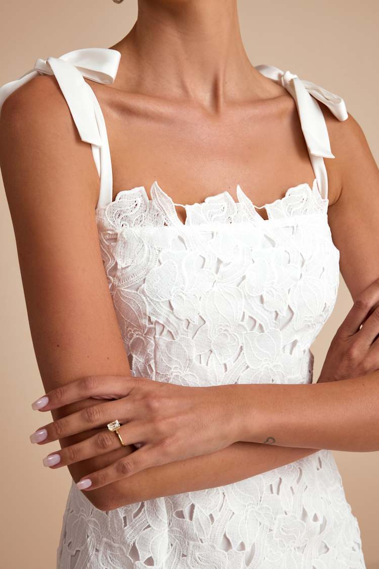 Cute Dresses, Tops, Shoes & Clothing for Women