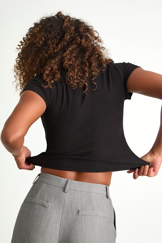 Poppy Black Ribbed Knit Short Sleeve Tee