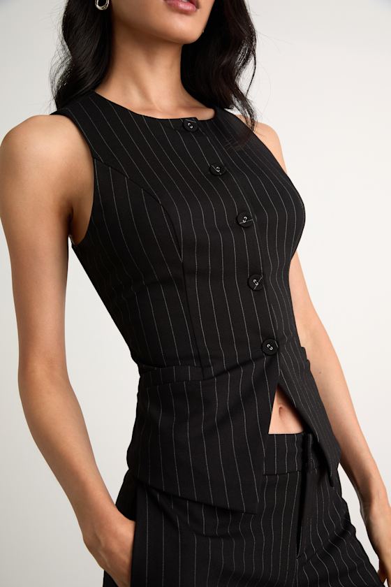 Hadriel Black Pinstriped Button-Front Vest Top 2