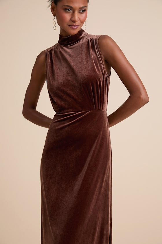 Classic Elegance Brown Velvet Sleeveless Mock Neck Maxi Dress 2