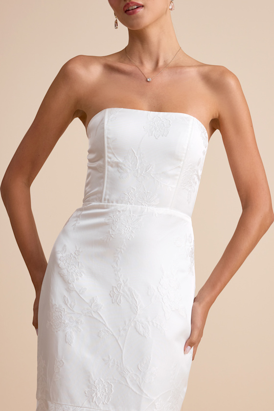 Cagney White Floral Jacquard Strapless Trumpet Maxi Dress 2