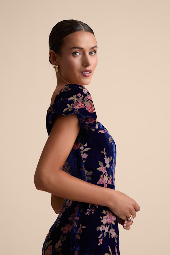 Confidently Impressive Blue Velvet Off-the-Shoulder Maxi Dress 2