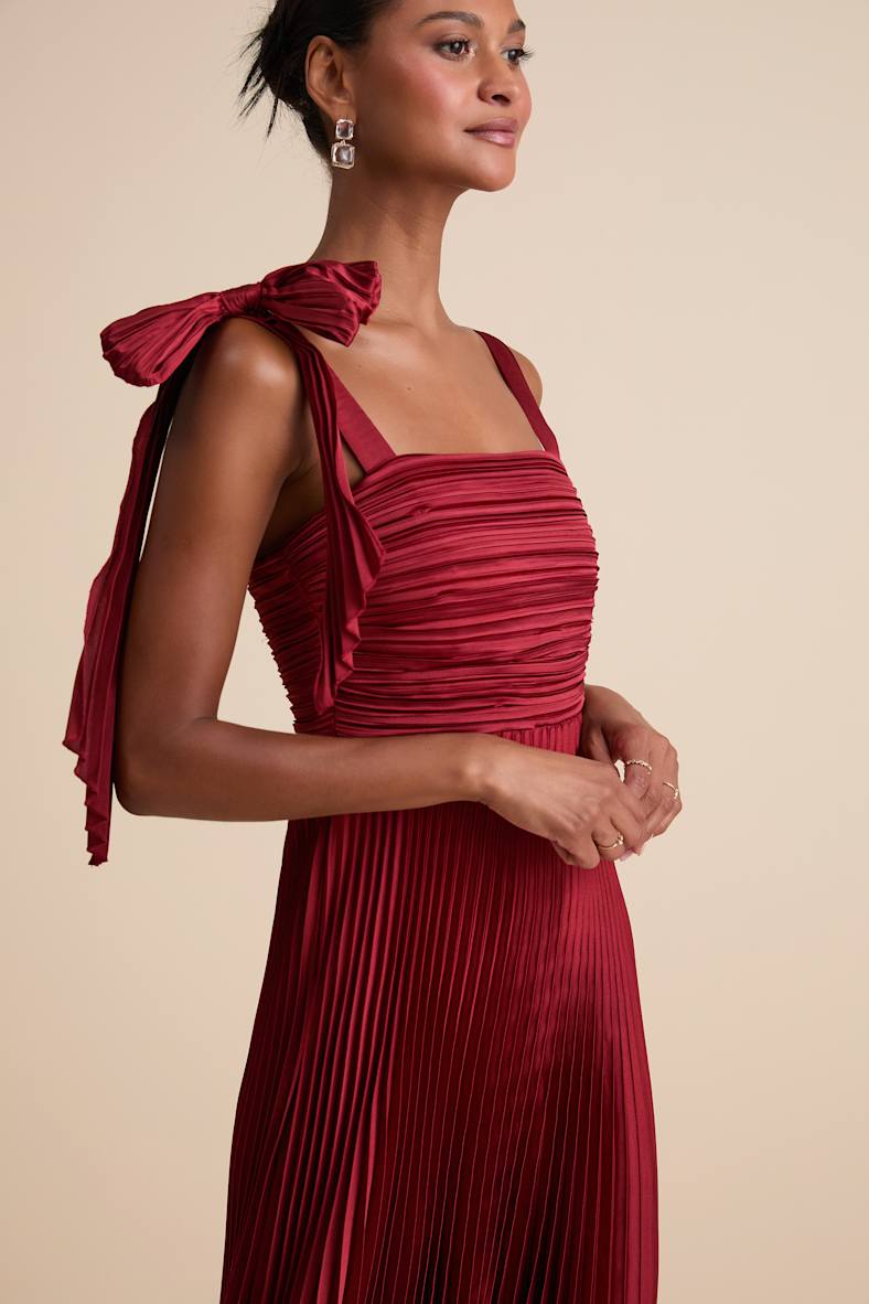 Gorgeous Purpose Red Satin Pleated Sleeveless Bow Maxi Dress