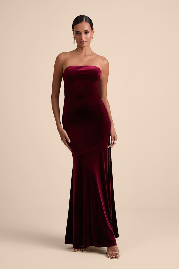 Mesmerizing Elegance Red Velvet Strapless Backless Maxi Dress