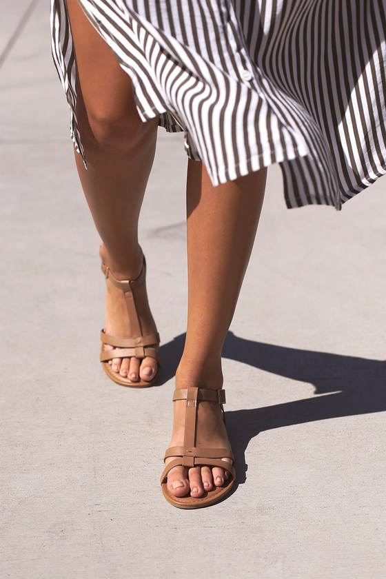 ladies tan flat sandals