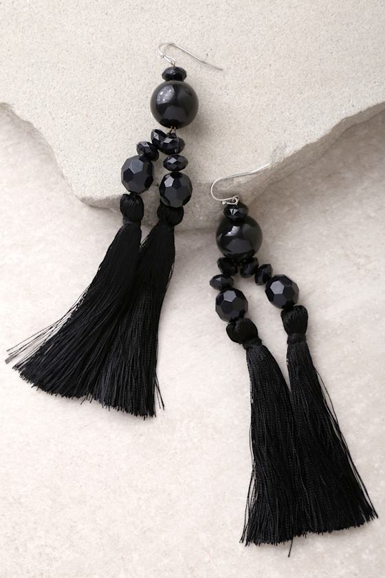 New Friends Colony No. 4 Black Tassel Earrings 1