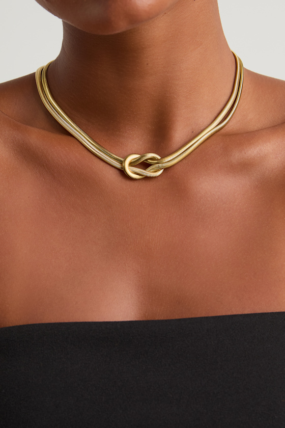 Hebah Gold Snake Chain Knotted Necklace - thumbnail 3