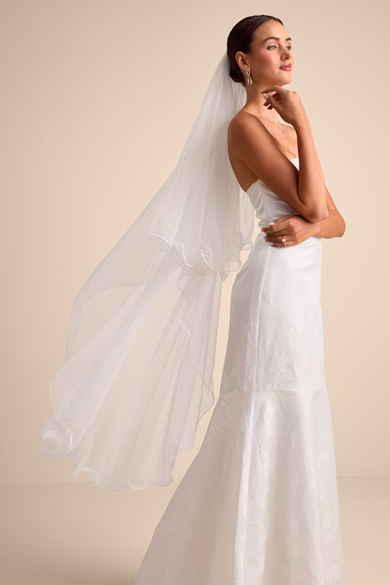 Eleonora Ivory Tulle Layered Long Veil 3