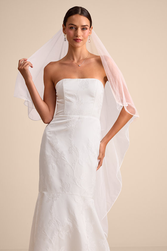 Eleonora Ivory Tulle Layered Long Veil - thumbnail 3