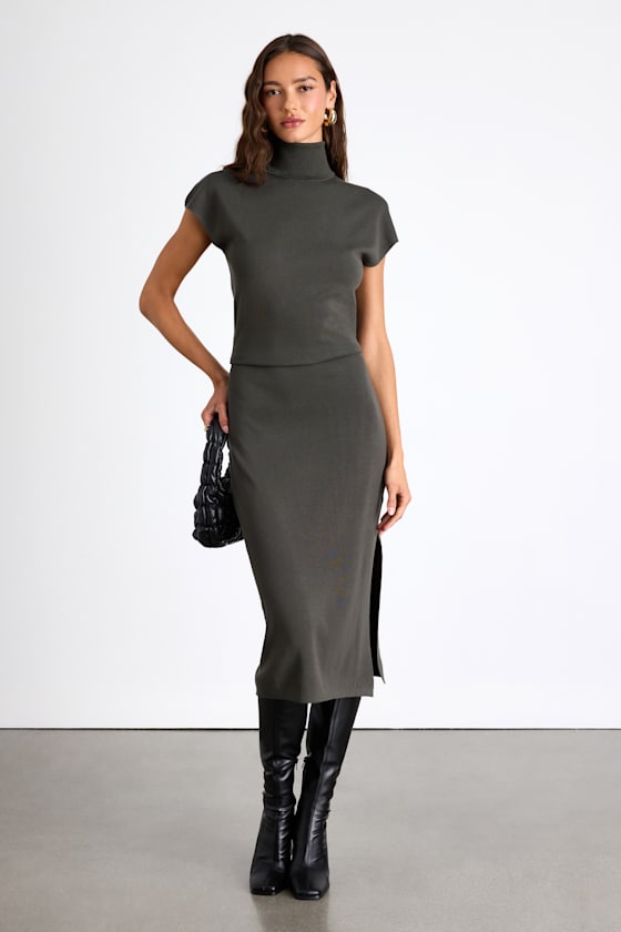 Ashford Grey Turtleneck Short Sleeve Sweater Midi Dress 1