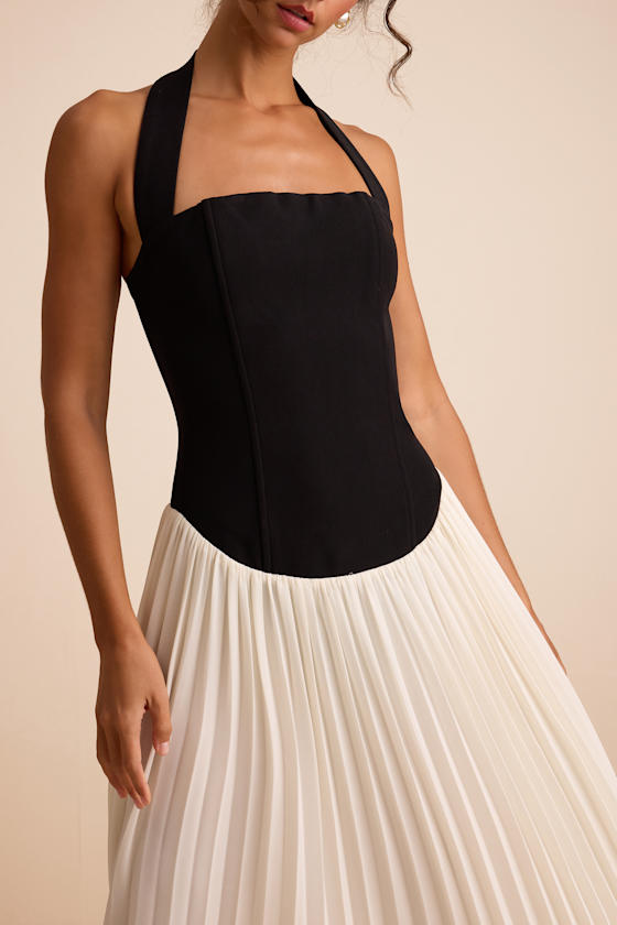 Suri Black and Ivory Mixed Media Halter Maxi Dress 2