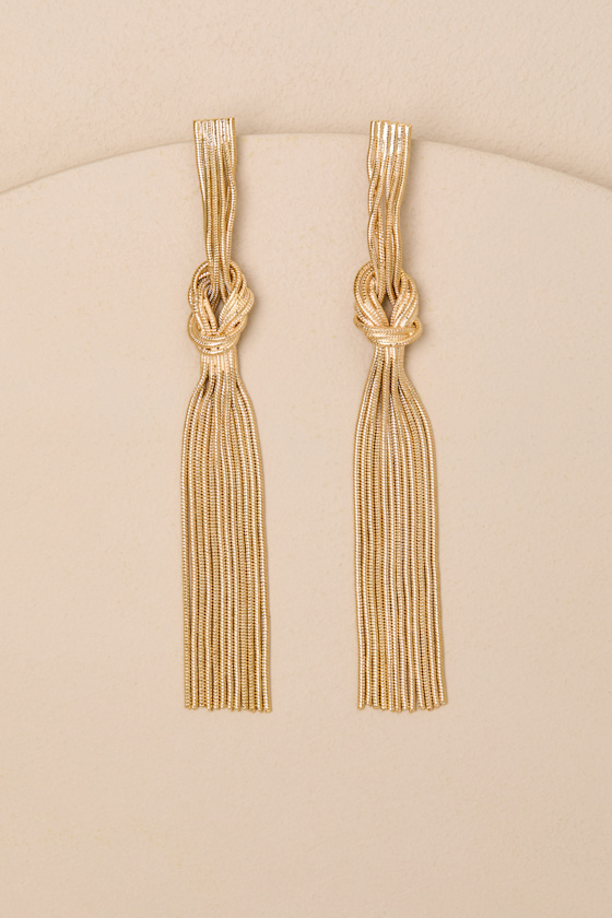 Vamika Gold Knotted Chain Drop Earrings