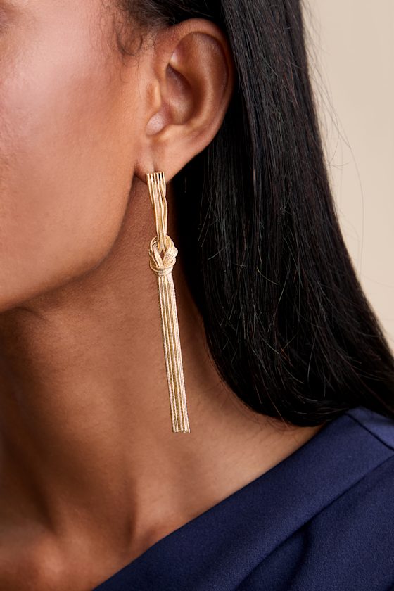 Vamika Gold Knotted Chain Drop Earrings - thumbnail 2