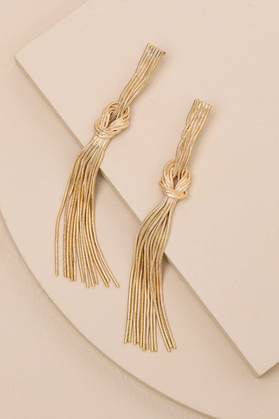 Vamika Gold Knotted Chain Drop Earrings - thumbnail 3