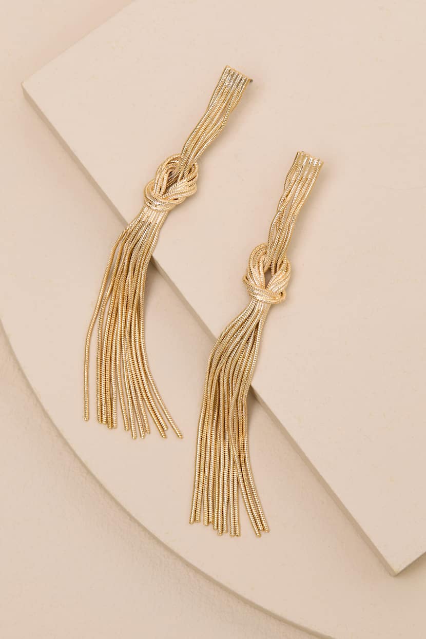 Vamika Gold Knotted Chain Drop Earrings