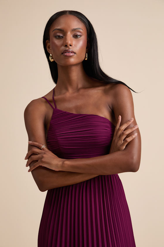 Wondrous Muse Plum Pleated One-Shoulder Midi Dress 2