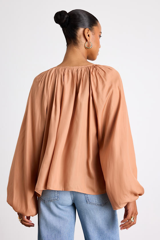 【❤なか❤】TAN ／ PUFF SLEEVE BLOUSE Tan Blouse Top - Gathered Boho Top - Long Balloon Sleeve Top - Lulus