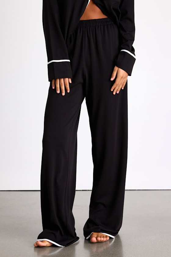 Black & White Pajamas - 2PC Pajama Set - Button-Front Pajama Set