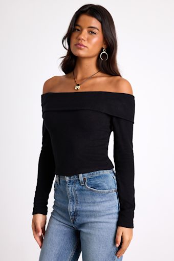 Sabriel Black Off-the-Shoulder Long Sleeve Top 1