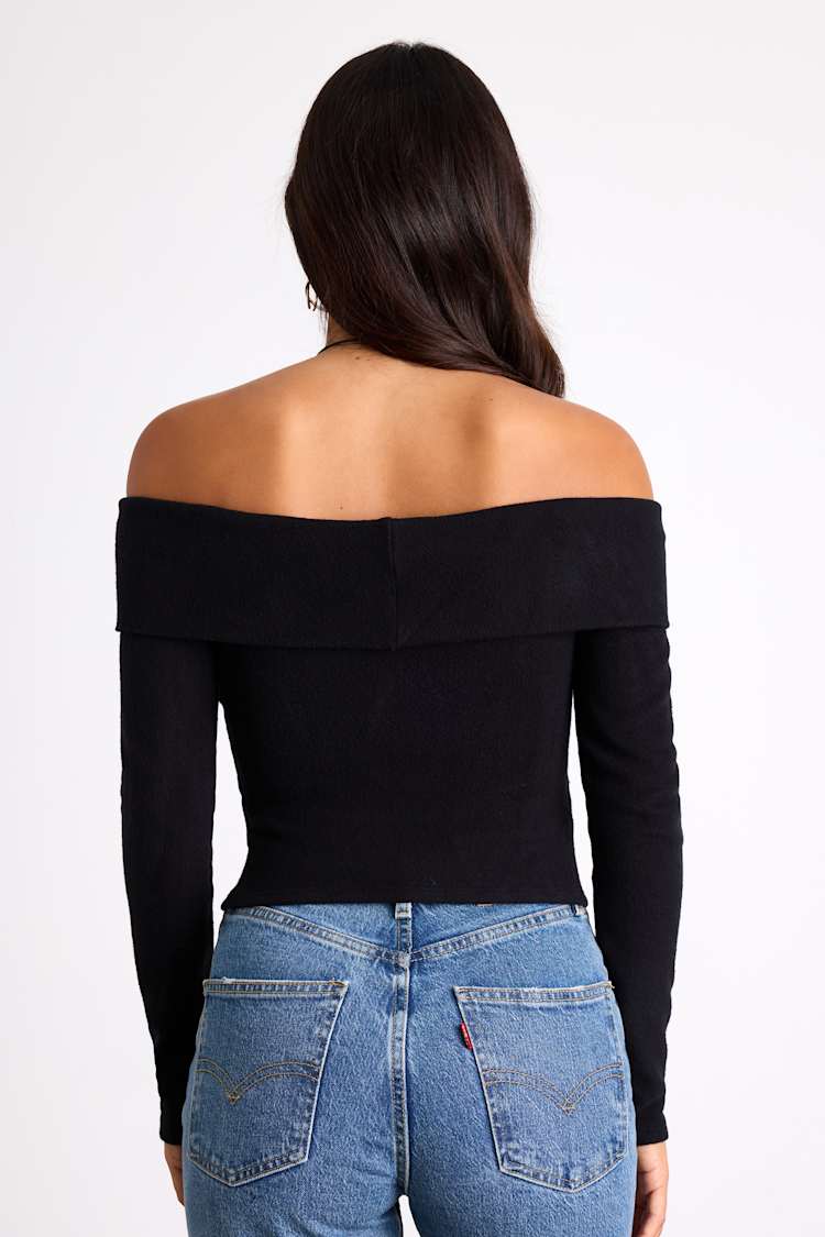 Sabriel Black Off-the-Shoulder Long Sleeve Top
