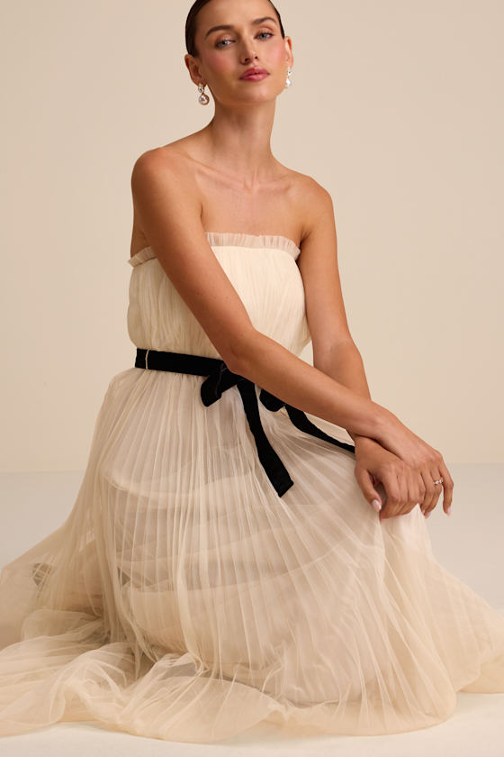 Lulus Ferreira Cream Tulle Pleated Bow Strapless Midi Dress In White