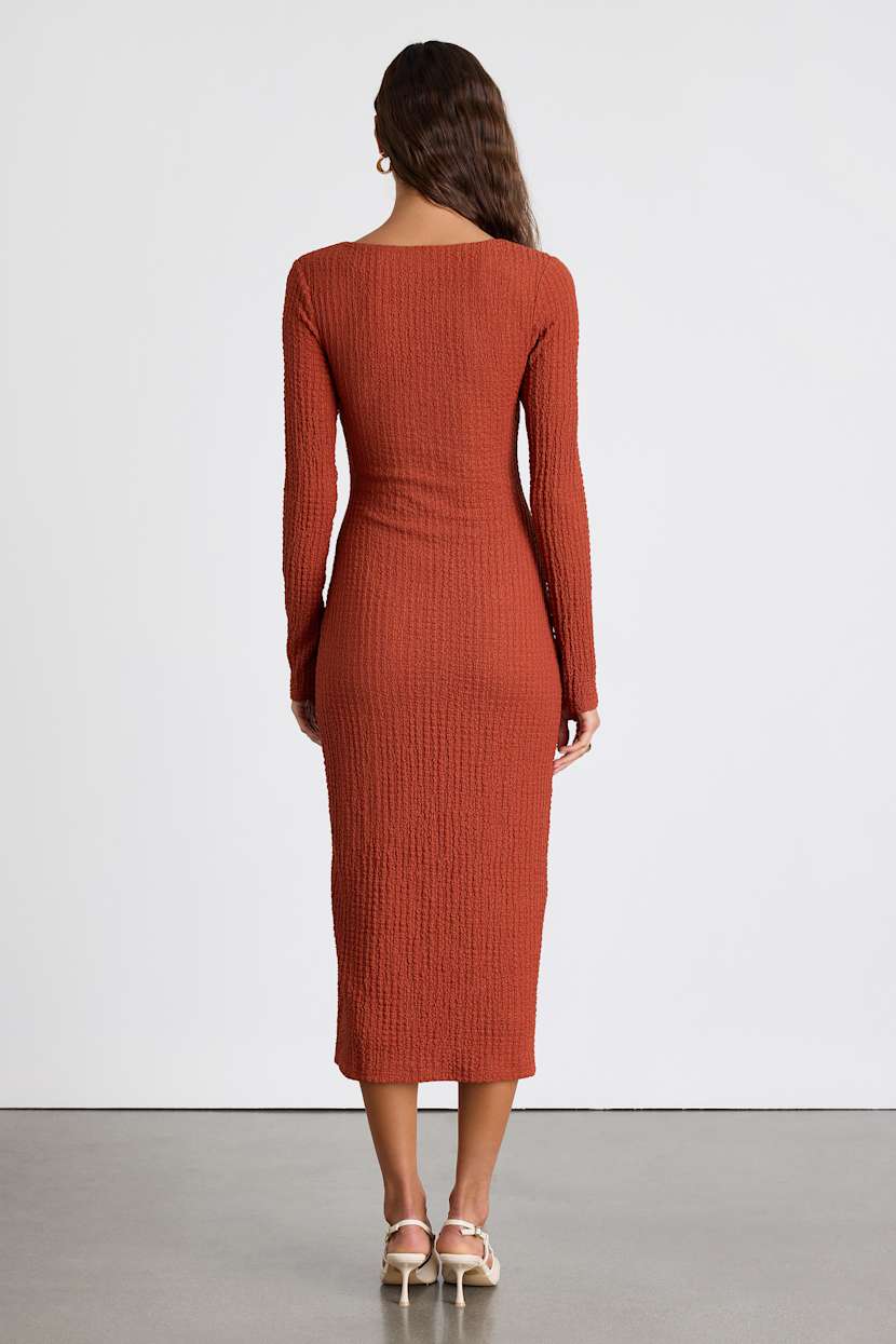 red long sleeve midi dress Sail to Sable Lurex Smocked Waist Red TROPICAL BLOCK PRINT / L / H25372 %0D%0ATo%20maintain%20the%20beauty%20of%20your%20garment%2C%20please%20follow%20the%20care%20instructions%20on%20the%20attached%20label self-portrait Red Pearl Trim Knit