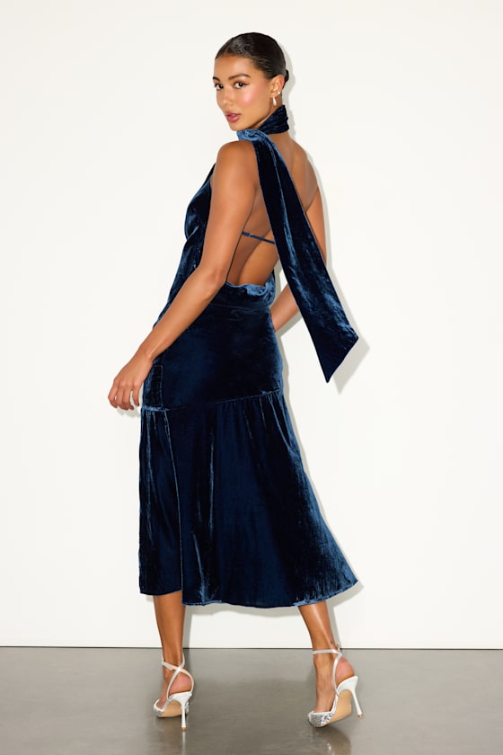 Lulus Alis Navy Velvet One-shoulder Sash Maxi Dress In Blue