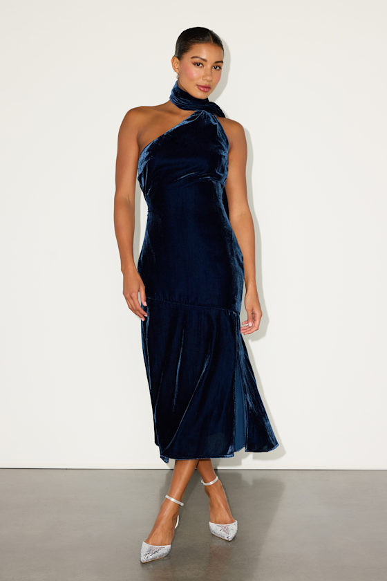 Alis Navy Velvet One-Shoulder Sash Maxi Dress 4