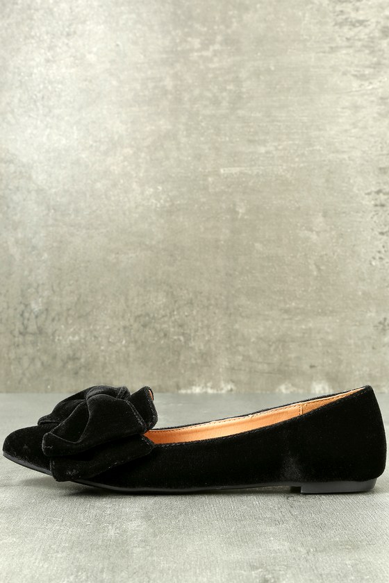 pointed velvet flats
