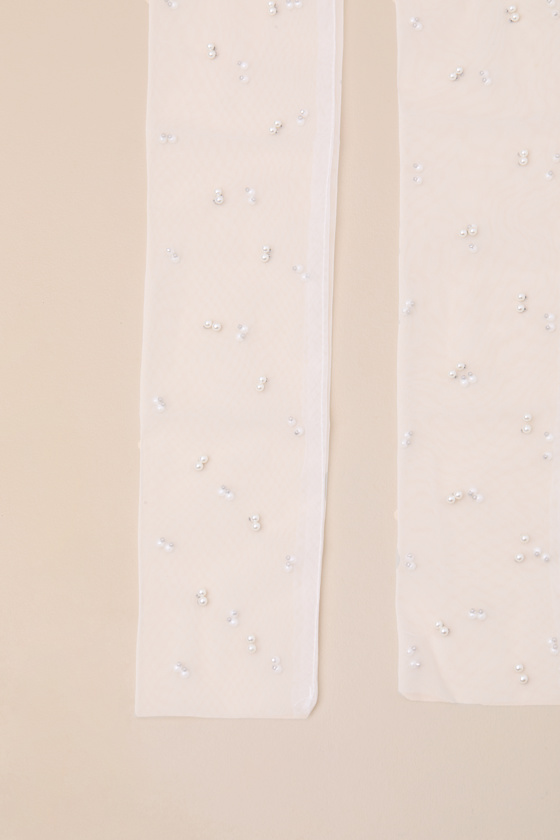 Danielli White Sheer Mesh Pearl Fingerless Gloves