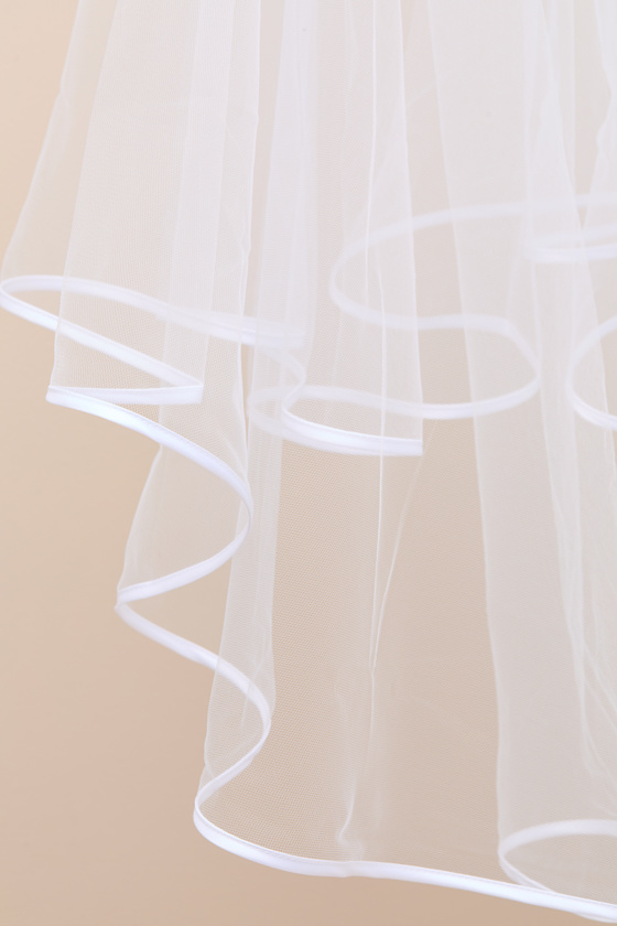 KH26711: WHITE 1