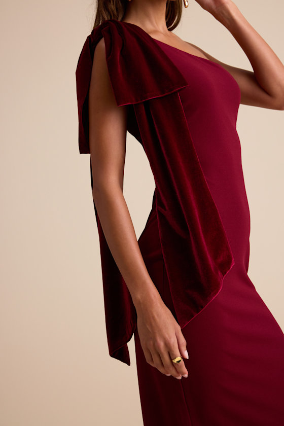 Amarila Burgundy One-Shoulder Velvet Bow Maxi Dress 3