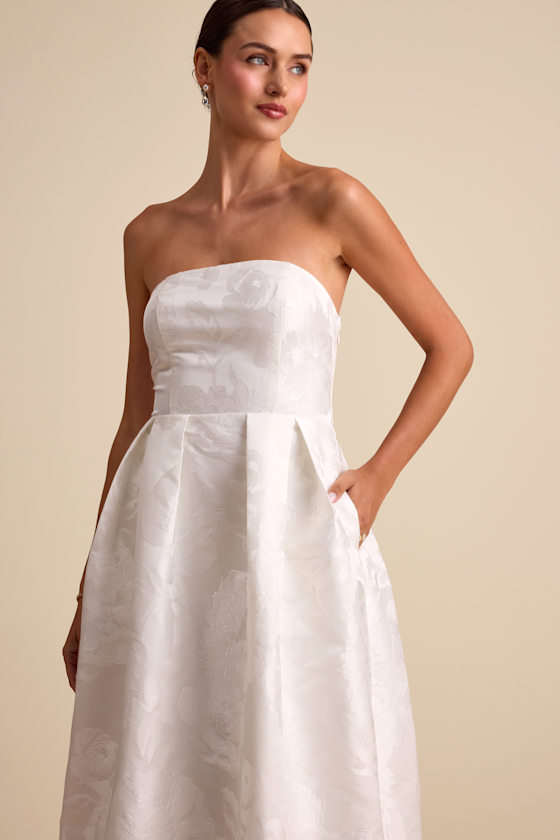 Laurelin White Jacquard Pleated Strapless Maxi Dress 2