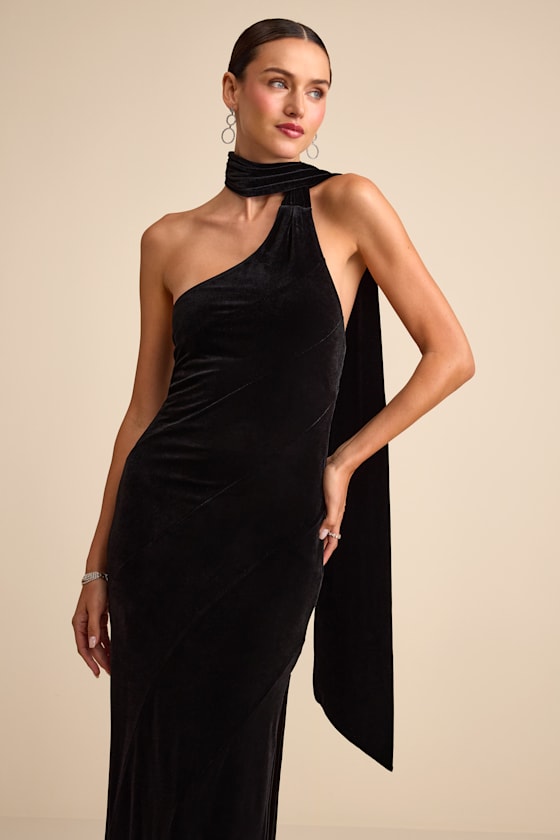 Eleni Black Velvet One-Shoulder Sash Maxi Dress 1