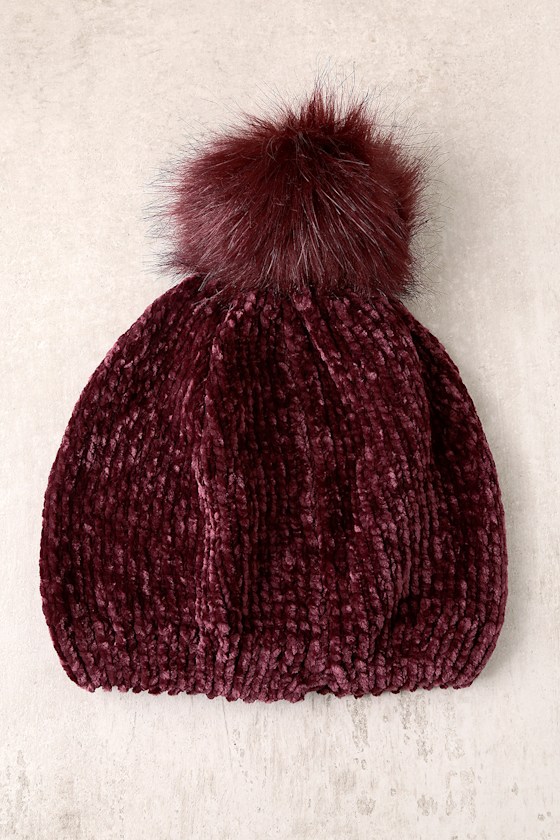 Colorado Peak Burgundy Pompom Beanie 3