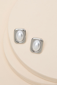 Mevelyn Silver Pearl Statement Earrings 2