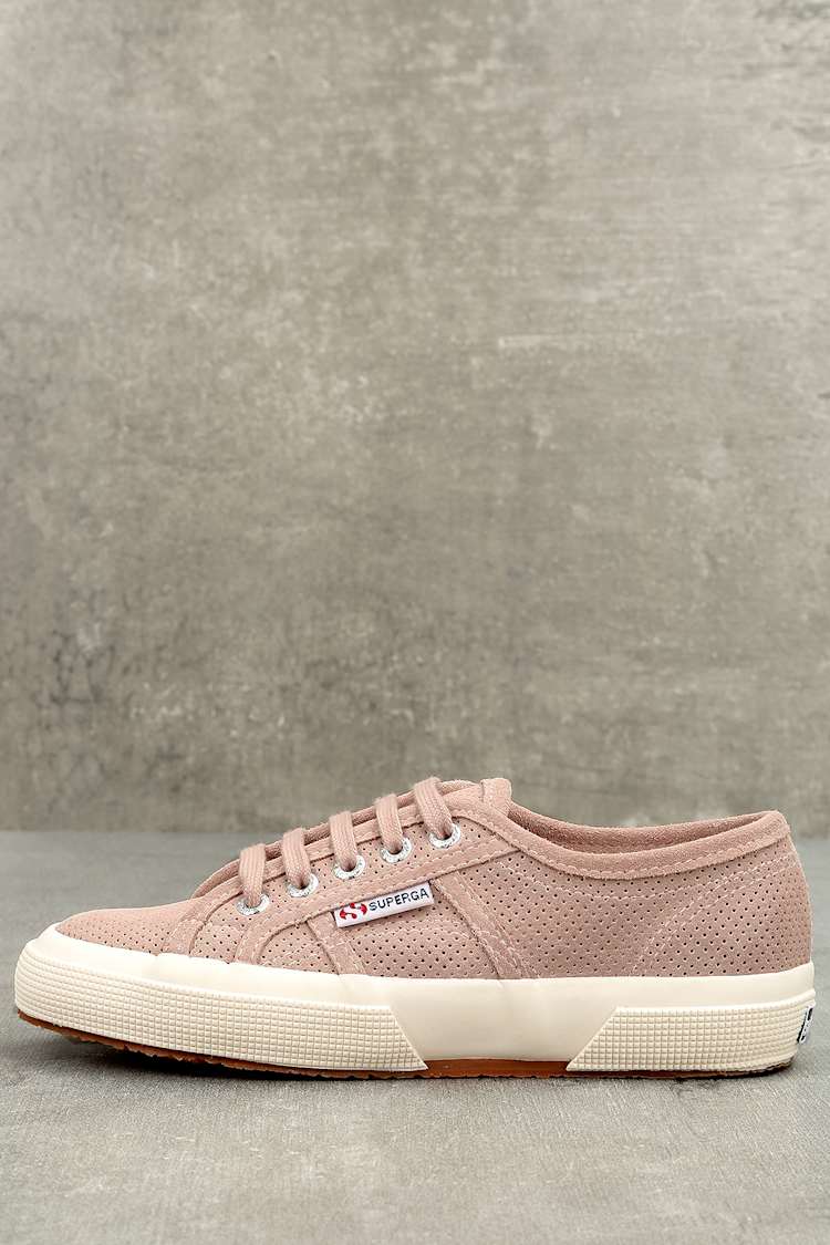 Superga 2750 Superga Pink Suede Superga Women's 2750 Sueu Trainers