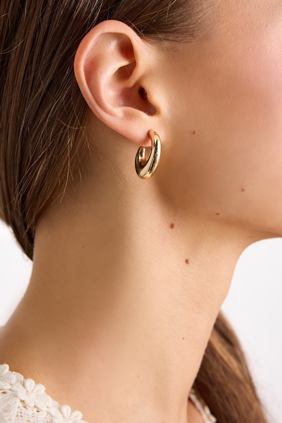 Penny Gold Three-Piece Hoop Earring Set 1