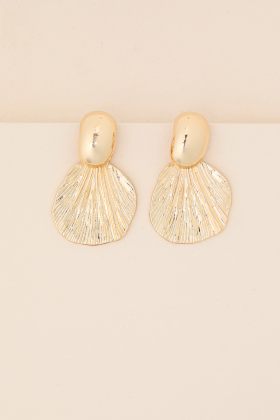 Eviana Gold Leaf Drop Earrings - thumbnail 2